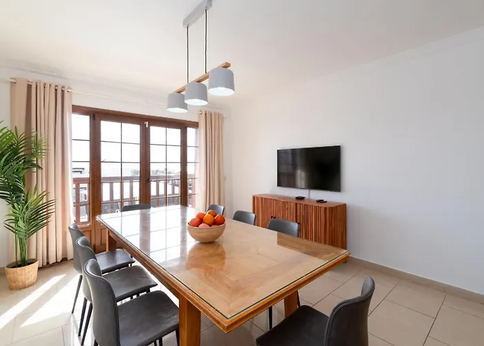 Veintidos, Вілла