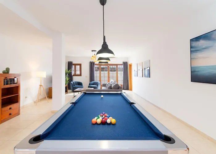 Veintidos, Вілла Плайя-Бланка