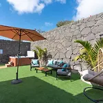 Villa Veintidos, *