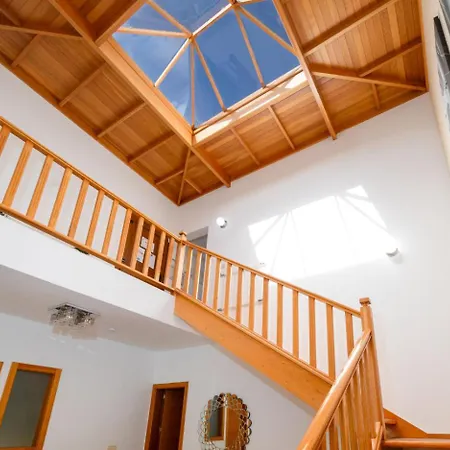 Veintidos, Вилла